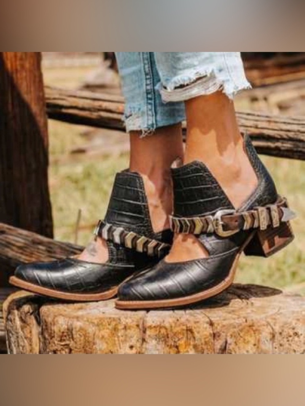 FREEBIRD Blade Cut Out Bootie in Black Croc Size 6 EUC